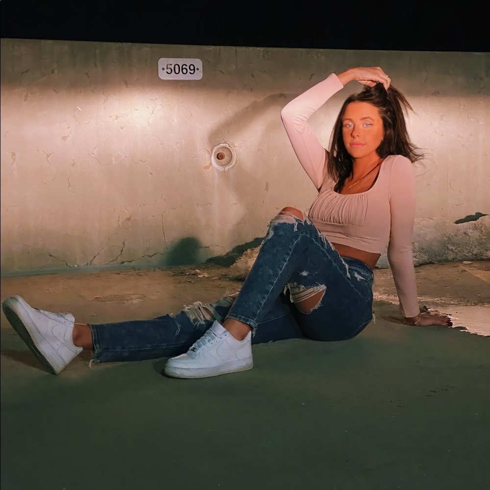 Meet your Posher, Abbey